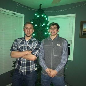 Meet your Posher, Dustin